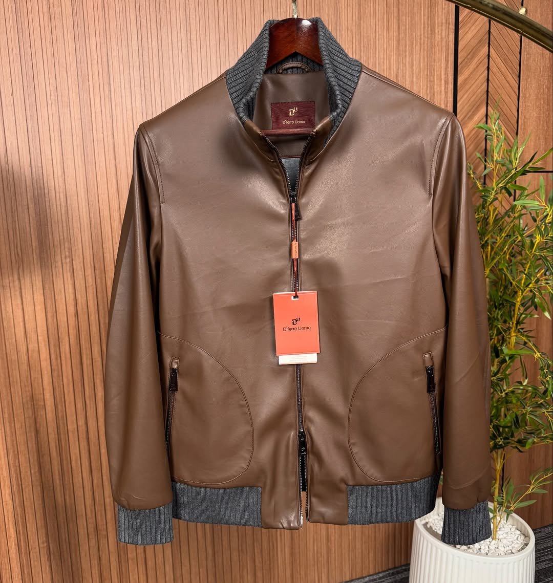 2025/10/1000093259.jpg Lora Piana Leather Jacket With Original Packing. - Image 1