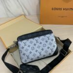 Louis Vuitton Crossbag With Original Packing.