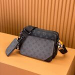 Louis Vuitton Crossbag With Original Packing.