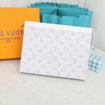 Louis Vuitton Crossbag With Original Packing.