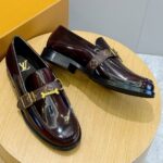 Louis Vuitton Men's Formal Shoes With Original Packing.