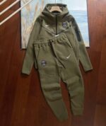 Nike Tech Hoodie With Trouser Two pics Set. - Image 2