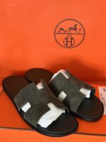 Hermes Slippers For Men With Authentic Packing. - Image 2