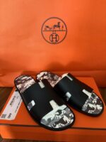 Hermes Slippers For Men With Authentic Packing. - Image 4