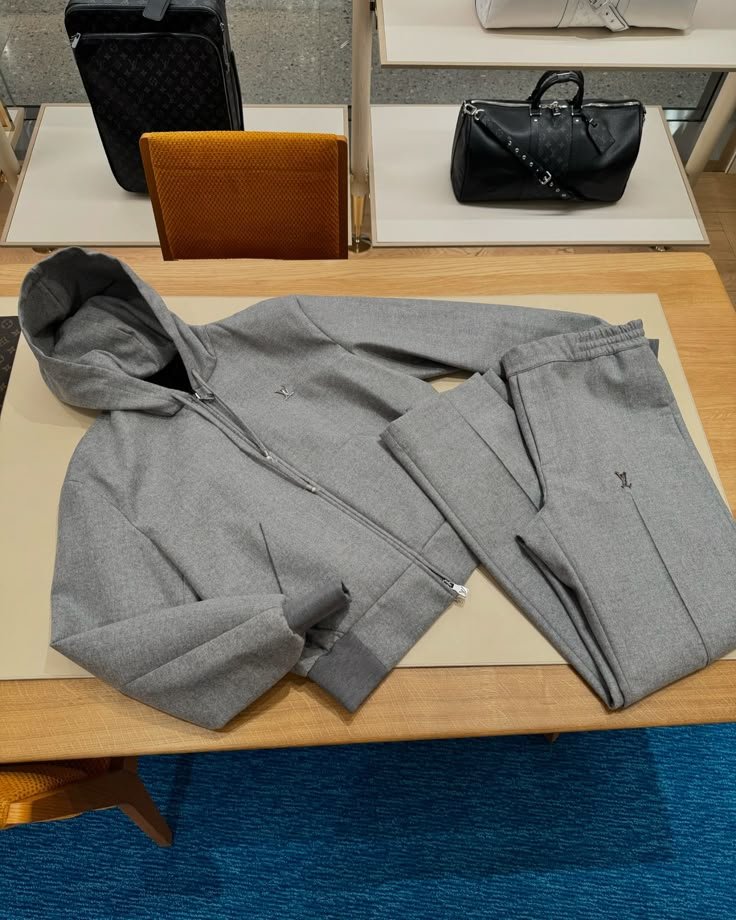 2025/11/1000174908.jpg Louis Vuitton Jip Jacket With Trouser Two Pics Set. - Image 1