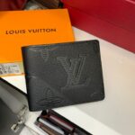 Louis Vuitton Wallet With Original Packing. - Image 2