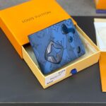 Louis Vuitton Wallet With Original Packing.