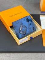 Louis Vuitton Wallet With Original Packing.