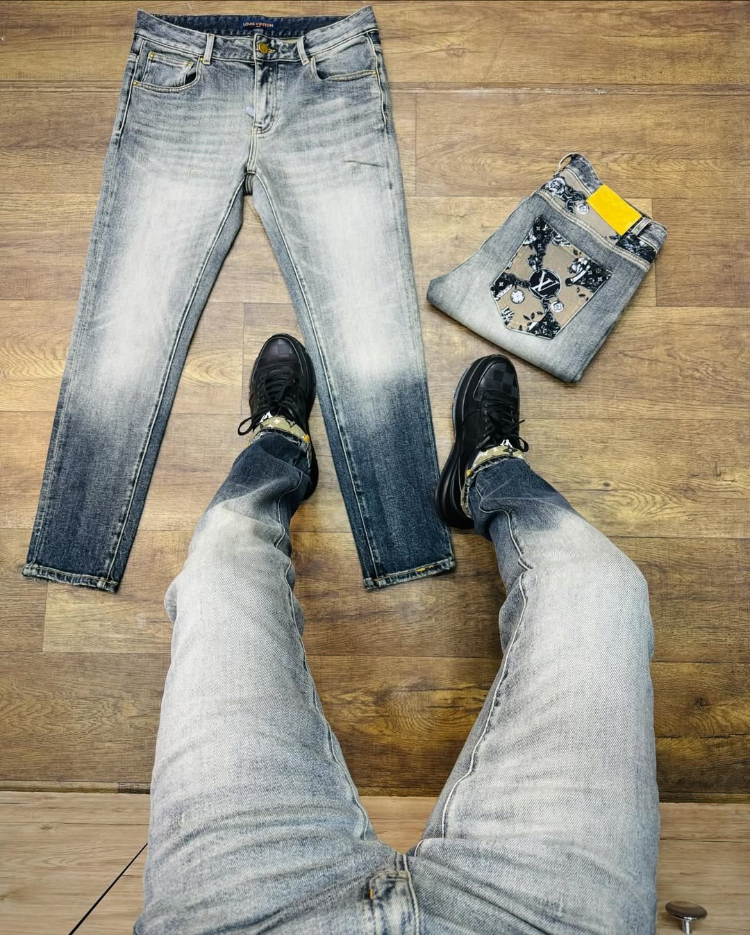 2026/02/1000321689-1.jpg Louis Vuitton Men's Denim Jeans Pant With Original Packing. - Image 1